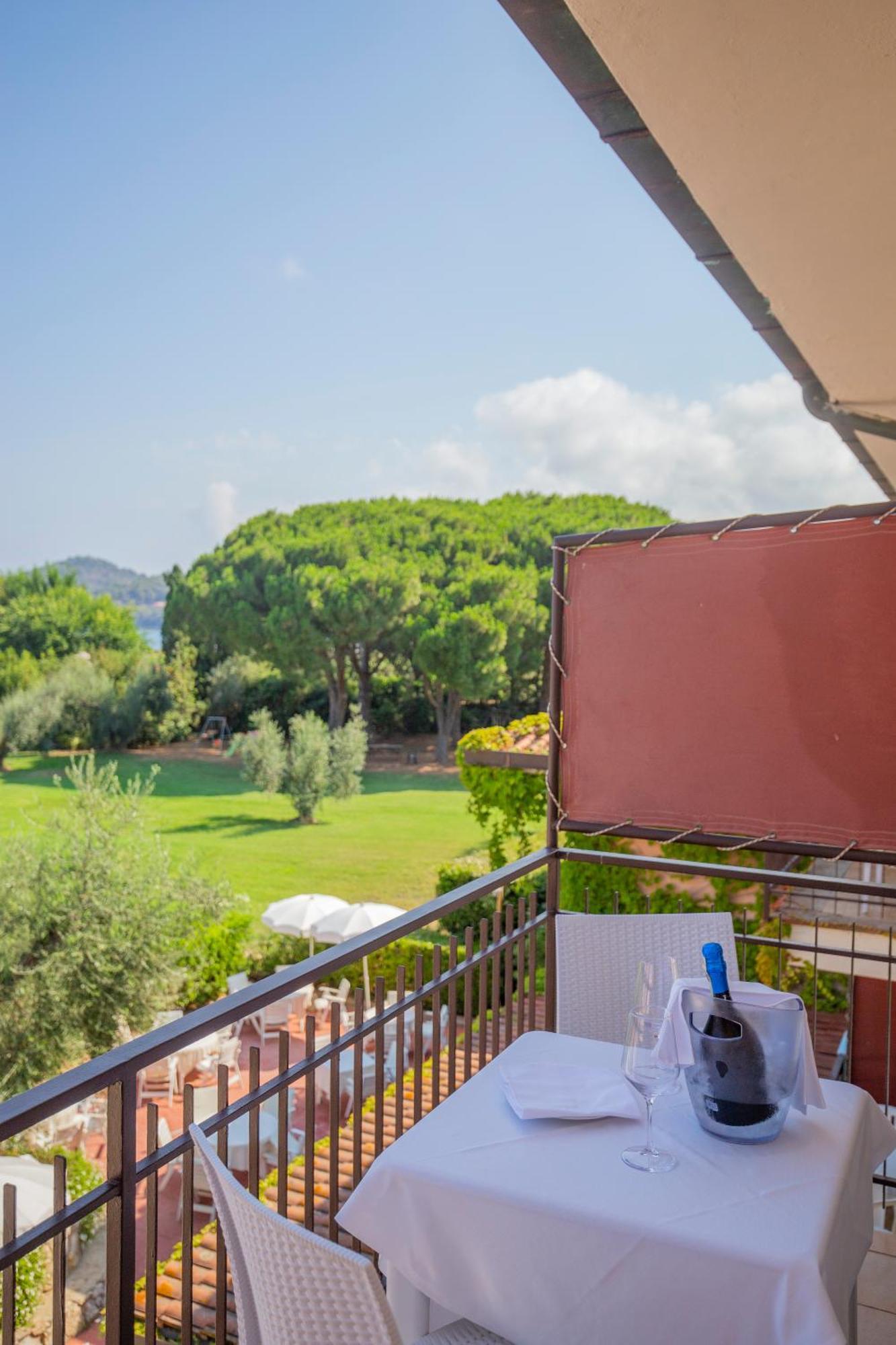 Hotel Fabricia Portoferraio Exterior foto